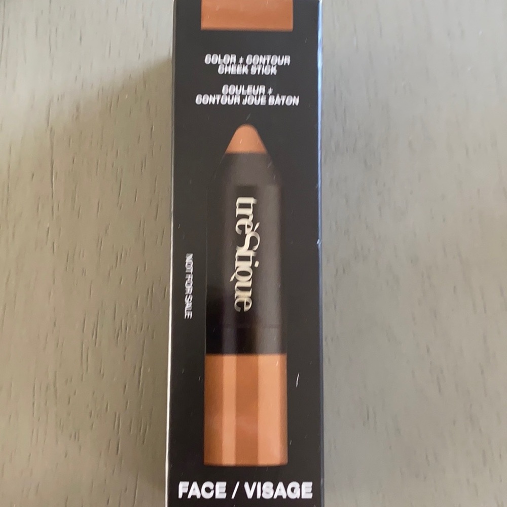Trestique face contour stick w/ blending brush attached